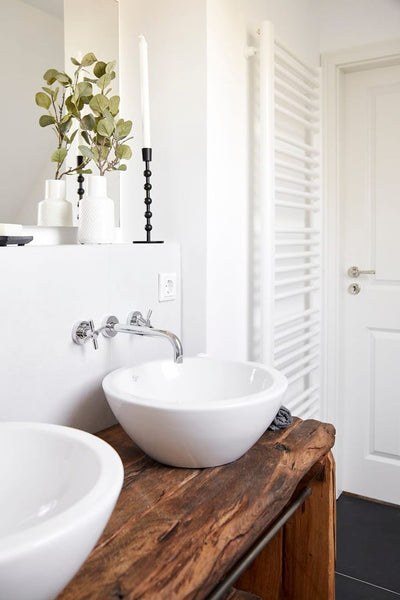 Home Decorating Ideas Bathroom Badezimmer im klassisch modernen Landhausstil: landhausstil Badezimmer von Banov…